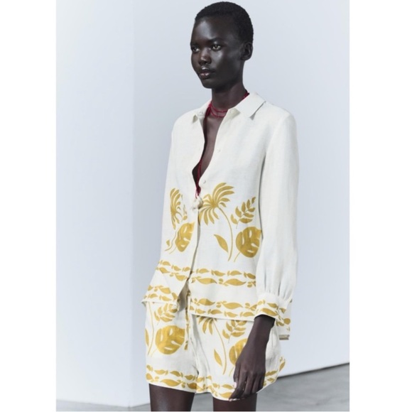 Zara Linen Shorts in White / Gold size S - Picture 4 of 9